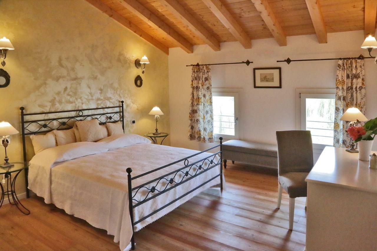 La Fonte Bed & Breakfast Fontanafredda Luaran gambar